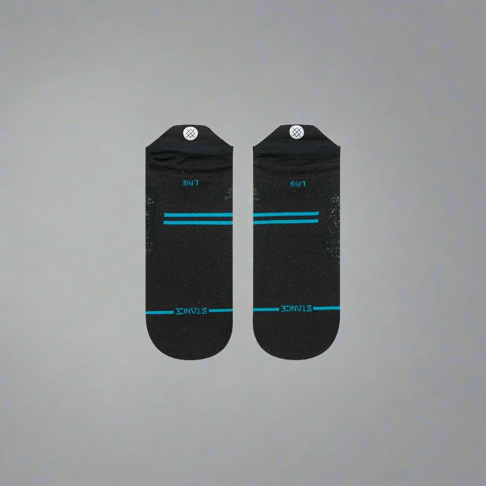 Unisex Run Ultralight Tab Socks - Black - Image 3